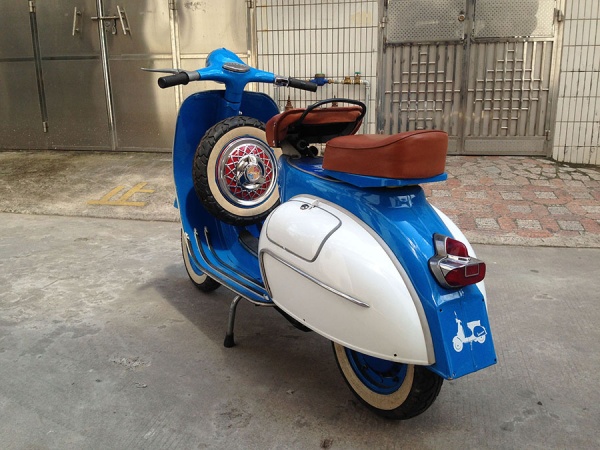 Adidas ɫ vespa һ̨